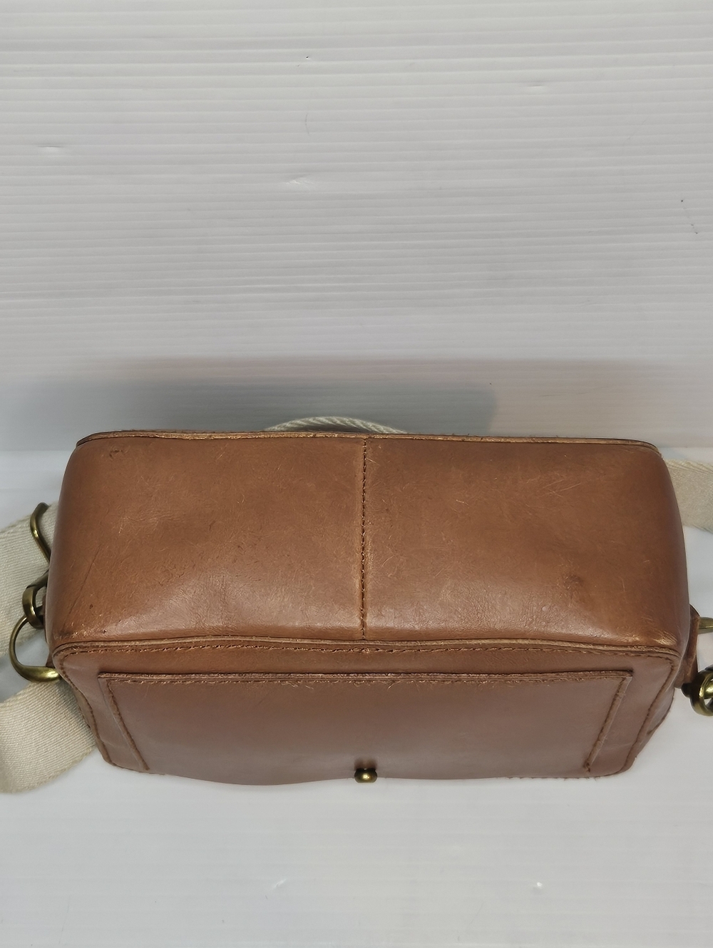 Madewell The Transport Camera Bag - Picture 12 of 14